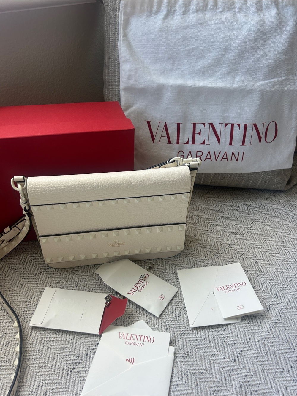 Valentino Garavani Ivory Rockstud Crossbody Bag with ivory studs - Rare!!